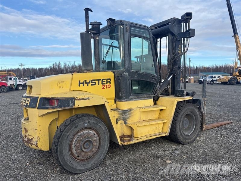 Hyster H210D 18400 lb Pneumatic Tire Forklift 其他叉车