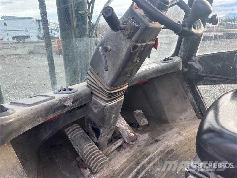 Hyster H210D 18400 lb Pneumatic Tire Forklift 其他叉车