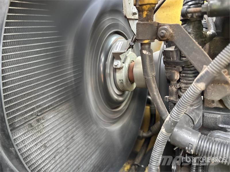 Hyster H210XD 20600 lb Cushion Tire Forklift Другие складские механизмы