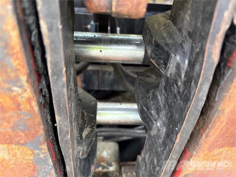 Hyster H210XD 20600 lb Cushion Tire Forklift Другие складские механизмы
