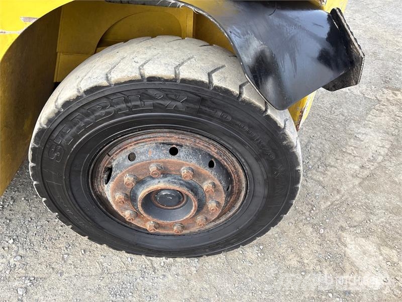 Hyster H210XD 20600 lb Cushion Tire Forklift Другие складские механизмы