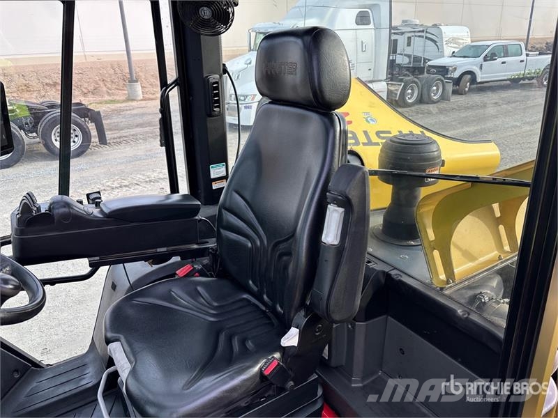 Hyster H210XD 20600 lb Cushion Tire Forklift Другие складские механизмы