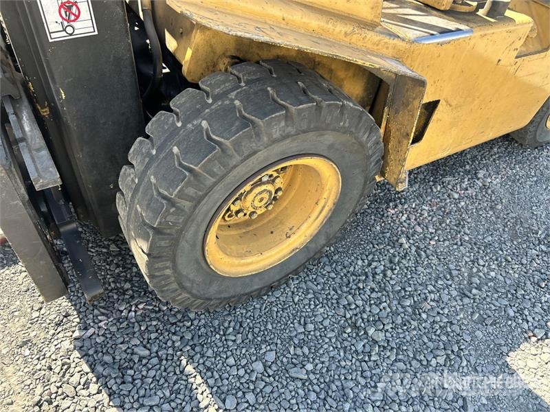 Hyster H40xL 3600 lb Pneumatic Tire Forklift Viličarji - drugo