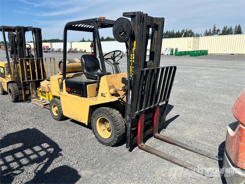 Hyster H40xL 3600 lb Pneumatic Tire Forklift Viličarji - drugo