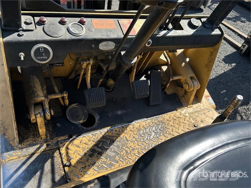 Hyster H40xL 3600 lb Pneumatic Tire Forklift Viličarji - drugo