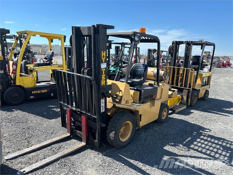 Hyster H40xL 3600 lb Pneumatic Tire Forklift Viličarji - drugo