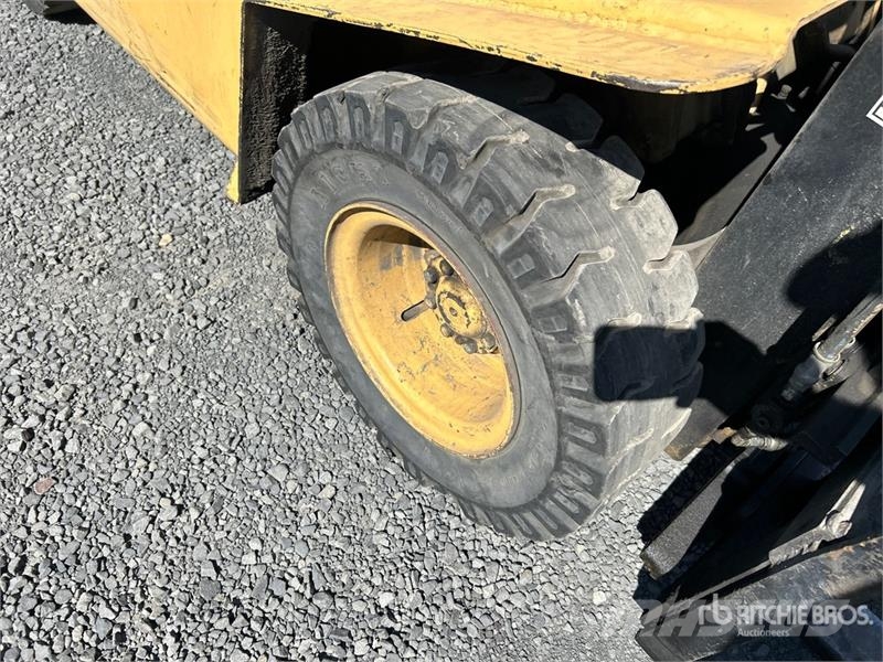 Hyster H40xL 3600 lb Pneumatic Tire Forklift Viličarji - drugo