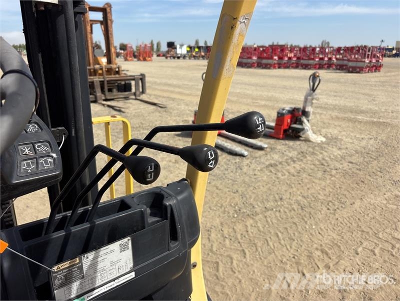 Hyster H50FT 4650 lb Pneumatic Tire Forklift Diger