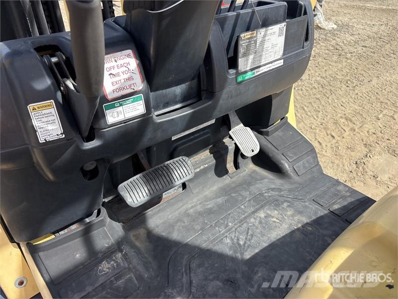 Hyster H50FT 4650 lb Pneumatic Tire Forklift Diger