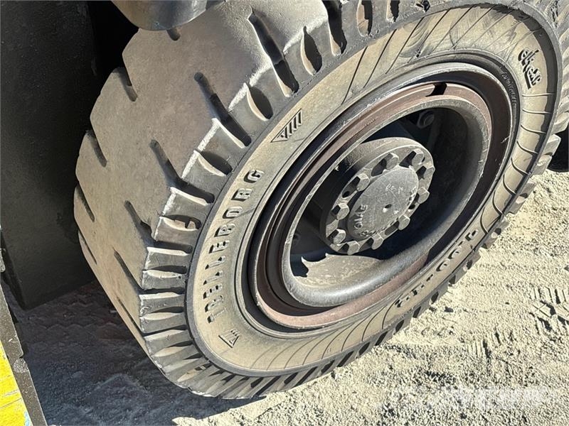 Hyster H50FT 4750 lb Cushion Tire Forklift Šakiniai krautuvai - Kita