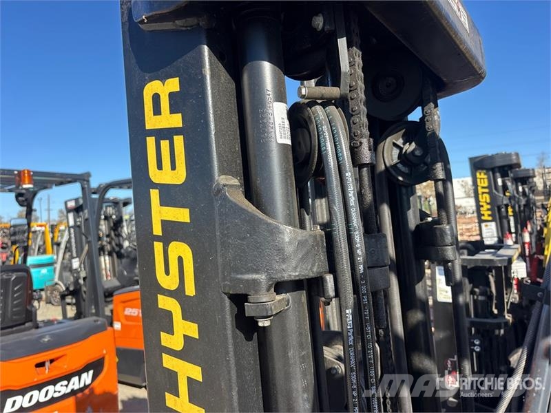 Hyster H50FT 4750 lb Pneumatic Tire Forklift Gaffeltrucker - Annet