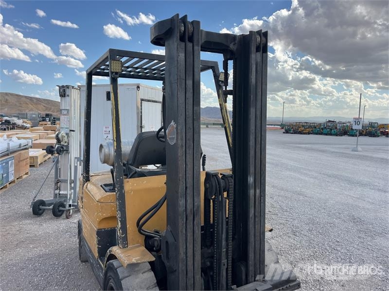 Hyster H50XM 5000 lb Cushion Tire Forklift Gaffeltrucker - Annet