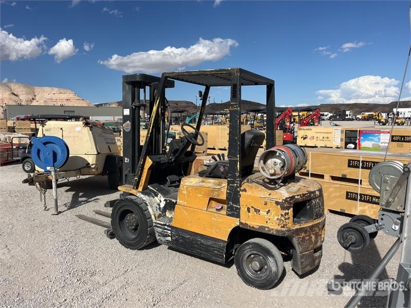 Hyster H50XM 5000 lb Cushion Tire Forklift Gaffeltrucker - Annet