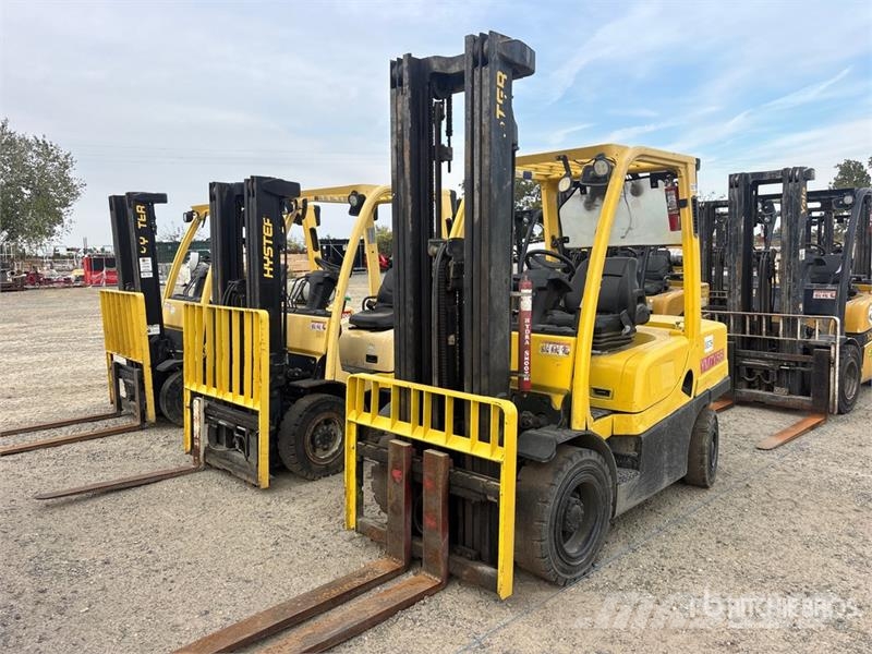 Hyster H7.0FT 6700 lb Cushion Tire Forklift شاحنات ذات رافعات شوكية - أخرى