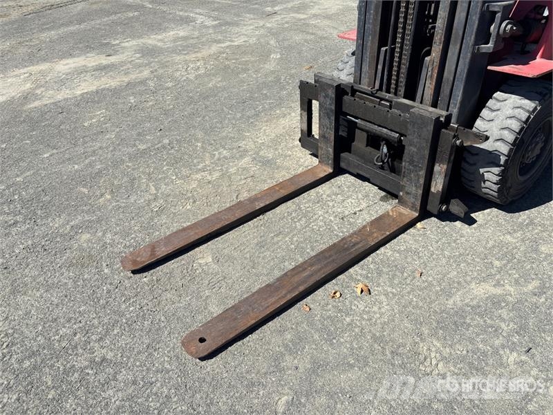 Hyster Pneumatic Tire Forklift Autokrāvēji - citi