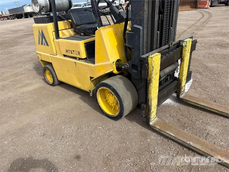 Hyster S120XL 12000 lb Cushion Tire Forklift Diger