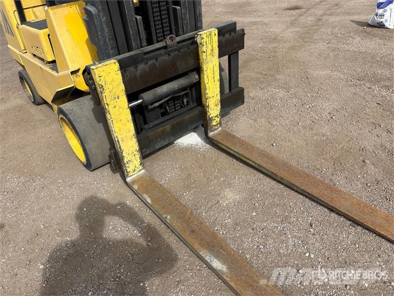Hyster S120XL 12000 lb Cushion Tire Forklift Diger