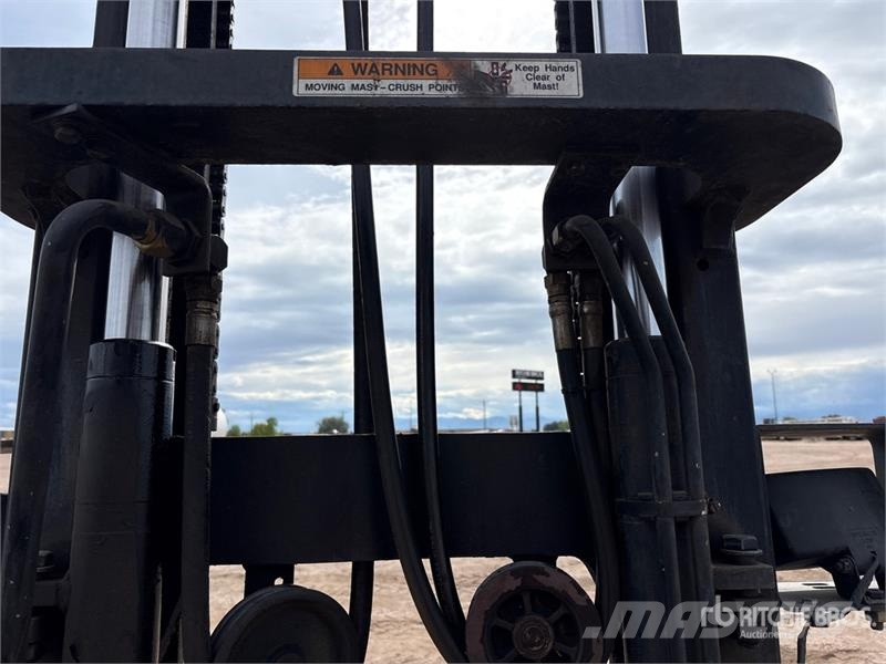 Hyster S120XL 12000 lb Cushion Tire Forklift Diger