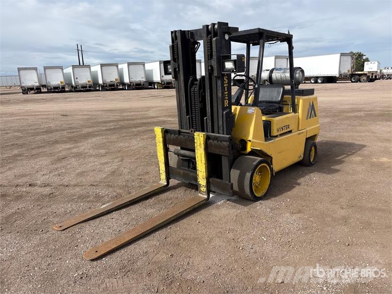 Hyster S120XL 12000 lb Cushion Tire Forklift Diger