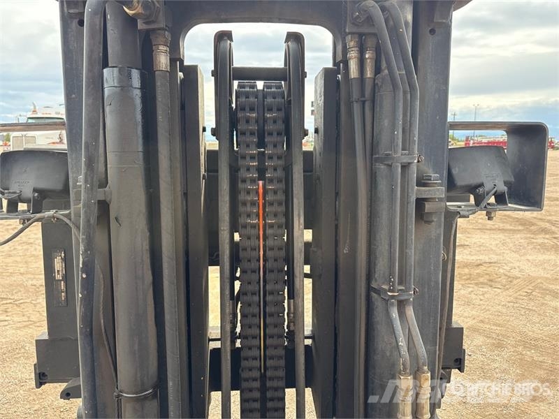 Hyster S120XL 12000 lb Cushion Tire Forklift Diger