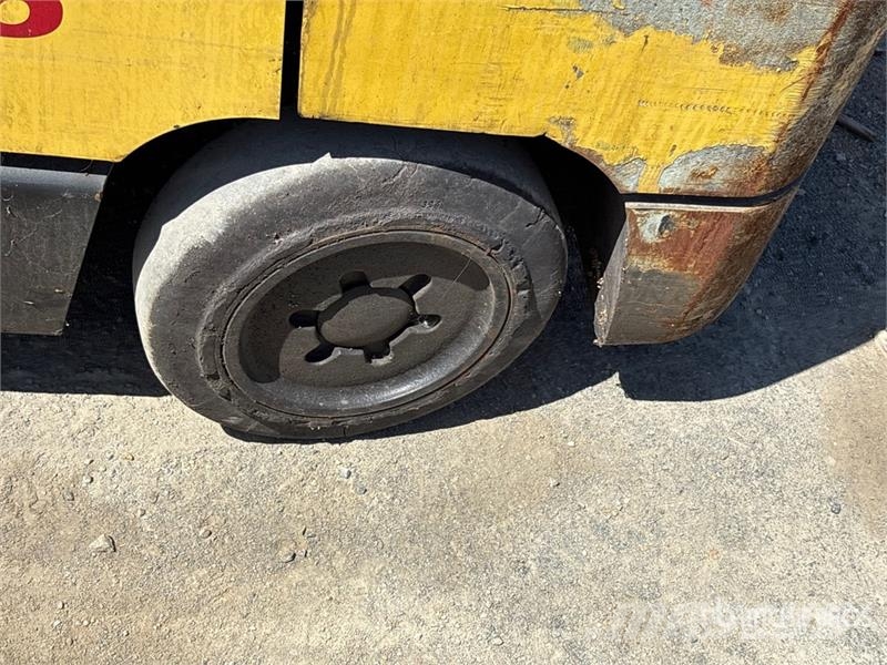 Hyster S30XMH2 1500 lb Cushion Tire Forklift Viličarji - drugo