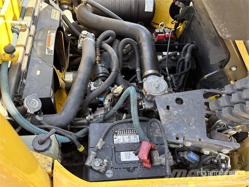 Hyster S30XMH2 1500 lb Cushion Tire Forklift Viličarji - drugo