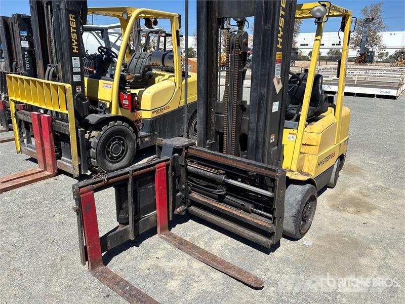 Hyster S30XMH2 1500 lb Cushion Tire Forklift Viličarji - drugo