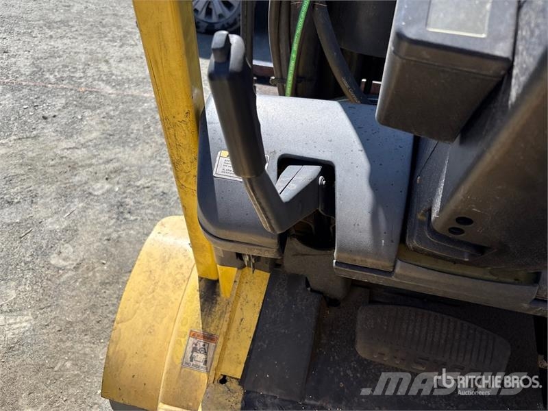 Hyster S30XMH2 Cushion Tire Forklift Diger
