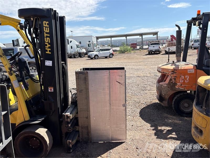 Hyster S50FT 4500 lb Pneumatic Tire Forklift Інше