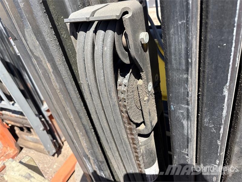 Hyster S50FT 4500 lb Pneumatic Tire Forklift Інше