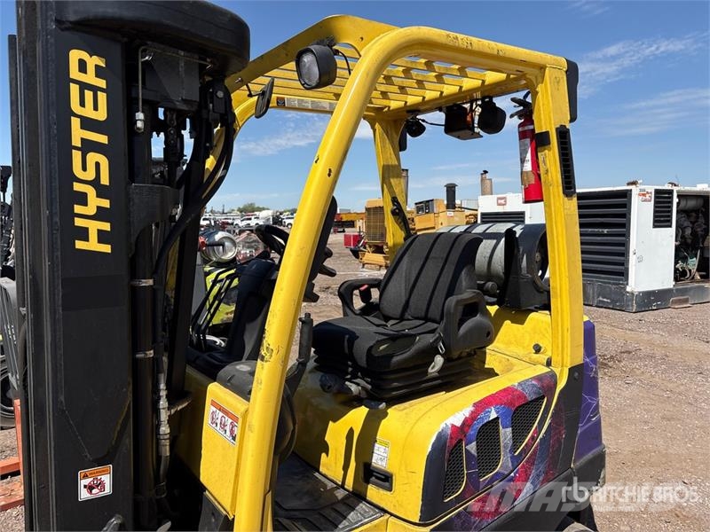 Hyster S50FT 4500 lb Pneumatic Tire Forklift Інше