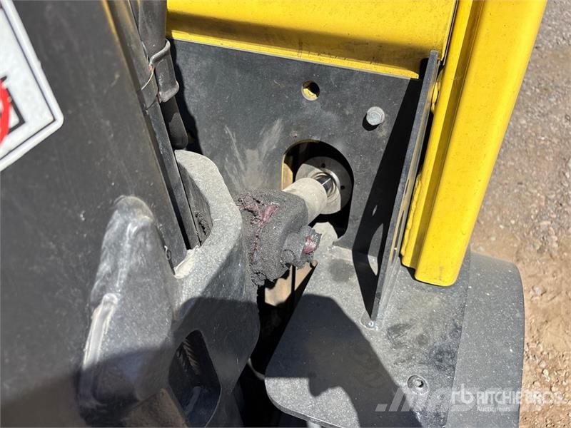 Hyster S50FT 4500 lb Pneumatic Tire Forklift Інше