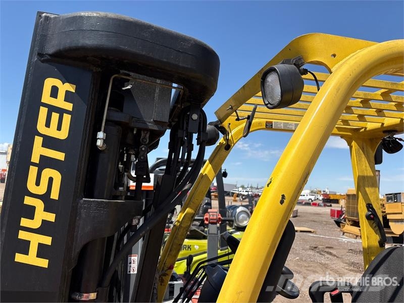 Hyster S50FT 4500 lb Pneumatic Tire Forklift Інше