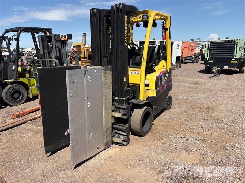 Hyster S50FT 4500 lb Pneumatic Tire Forklift Інше