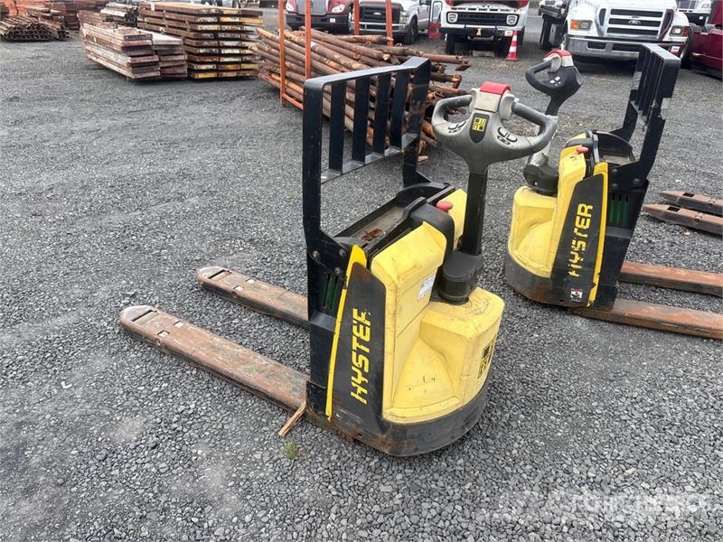 Hyster W45Z-HD 4510 lb Electric Pallet Jack 手拉式油壓拖板車