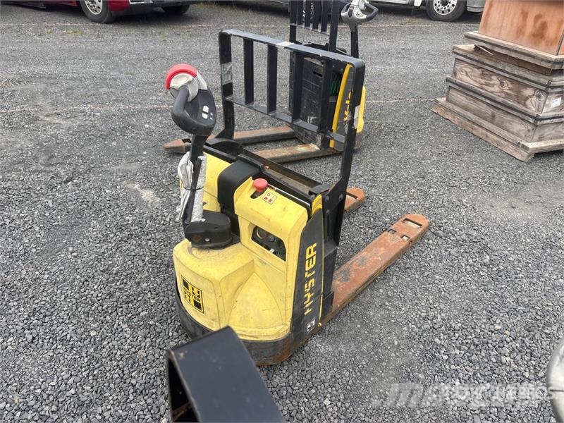Hyster W45Z-HD 4510 lb Electric Pallet Jack (Inoperable) 手拉式油壓拖板車