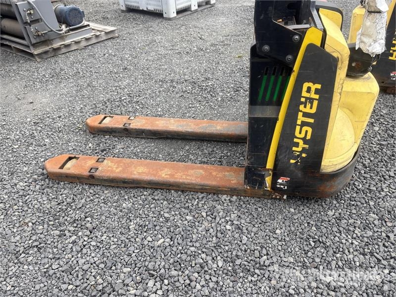 Hyster W45Z-HD 4510 lb Electric Pallet Jack (Inoperable) 手拉式油壓拖板車