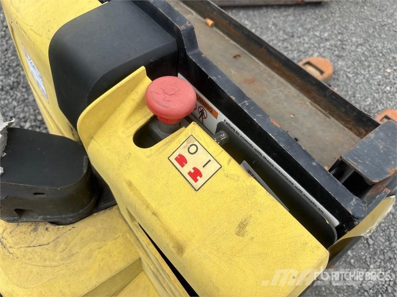 Hyster W45Z-HD 4510 lb Electric Pallet Jack (Inoperable) 手拉式油壓拖板車