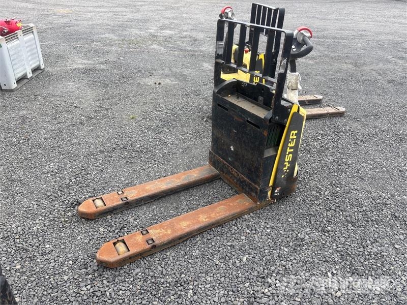 Hyster W45Z-HD 4510 lb Electric Pallet Jack (Inoperable) 手拉式油壓拖板車