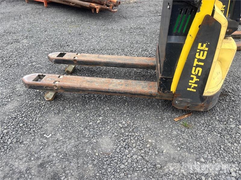 Hyster W45Z-HD 4510 lb Electric Pallet Jack 手拉式油壓拖板車