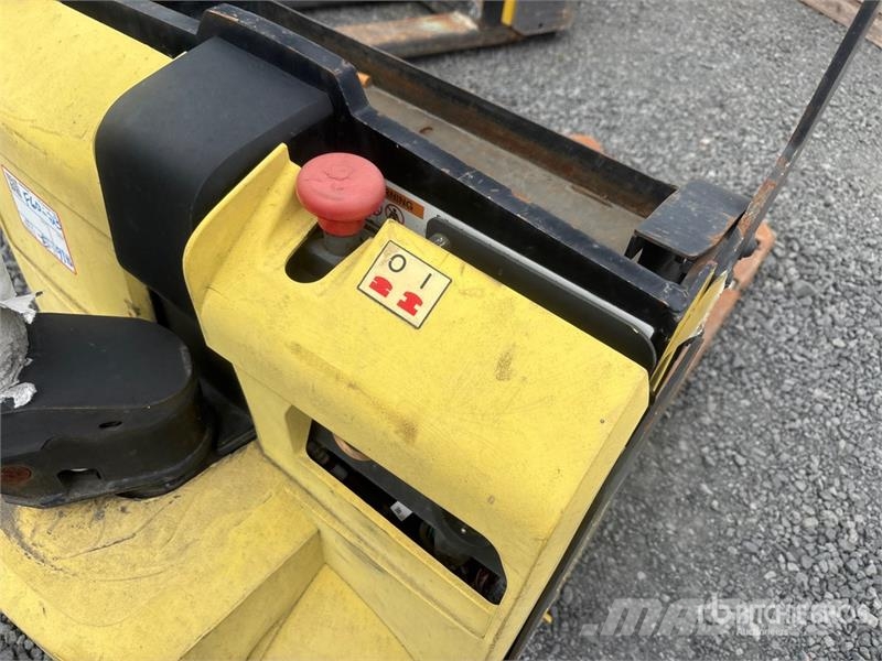 Hyster W45Z-HD 4510 lb Electric Pallet Jack (Inoperable) 手拉式油壓拖板車