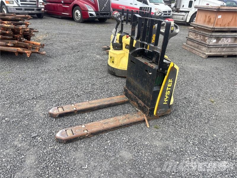 Hyster W45Z-HD 4510 lb Electric Pallet Jack 手拉式油壓拖板車