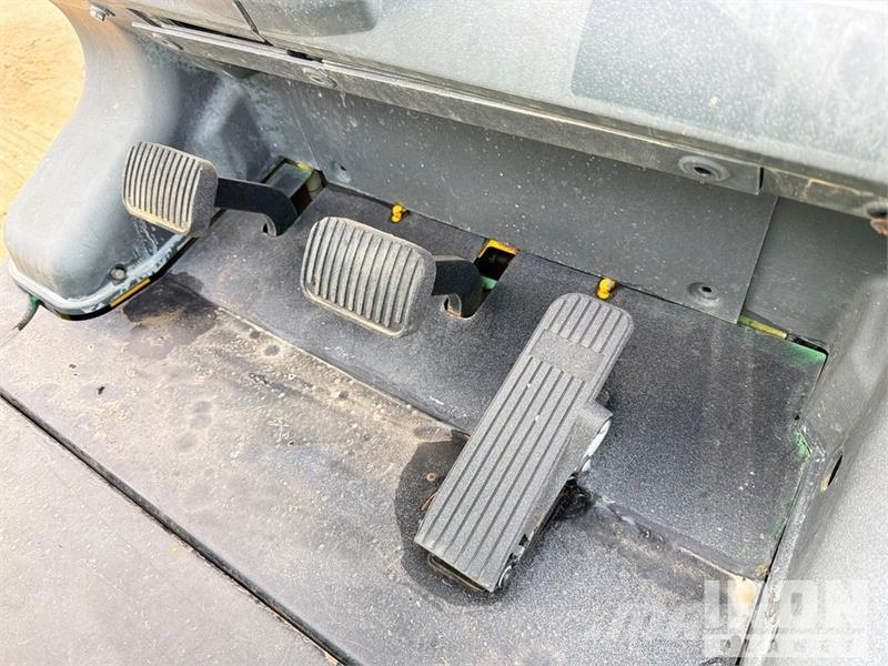 Hyundai 25L-7A 3340 lb Cushion Tire Forklift (Inoperable) Autokrāvēji - citi