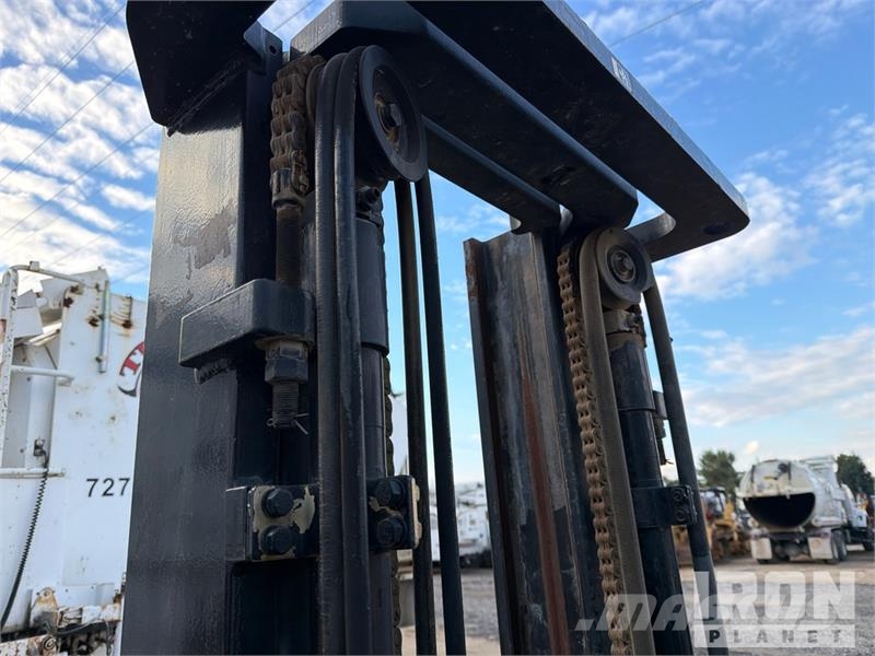 Hyundai 25L-7A 3340 lb Cushion Tire Forklift (Inoperable) Autokrāvēji - citi