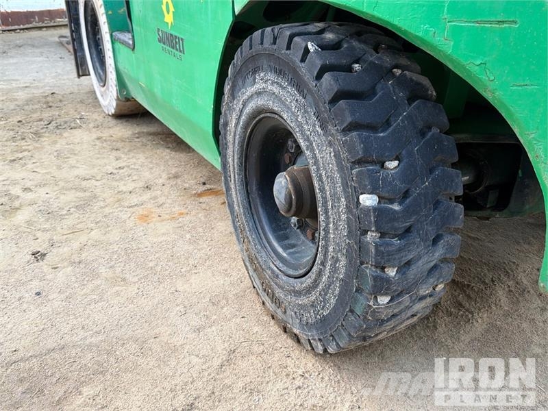Hyundai 25L-7A 3340 lb Cushion Tire Forklift (Inoperable) Autokrāvēji - citi