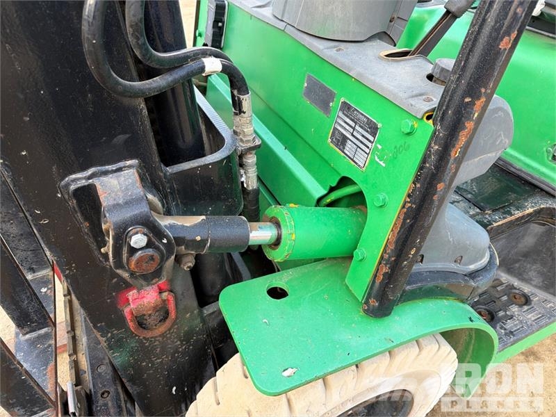 Hyundai 25L-7A 3340 lb Cushion Tire Forklift (Inoperable) Autokrāvēji - citi