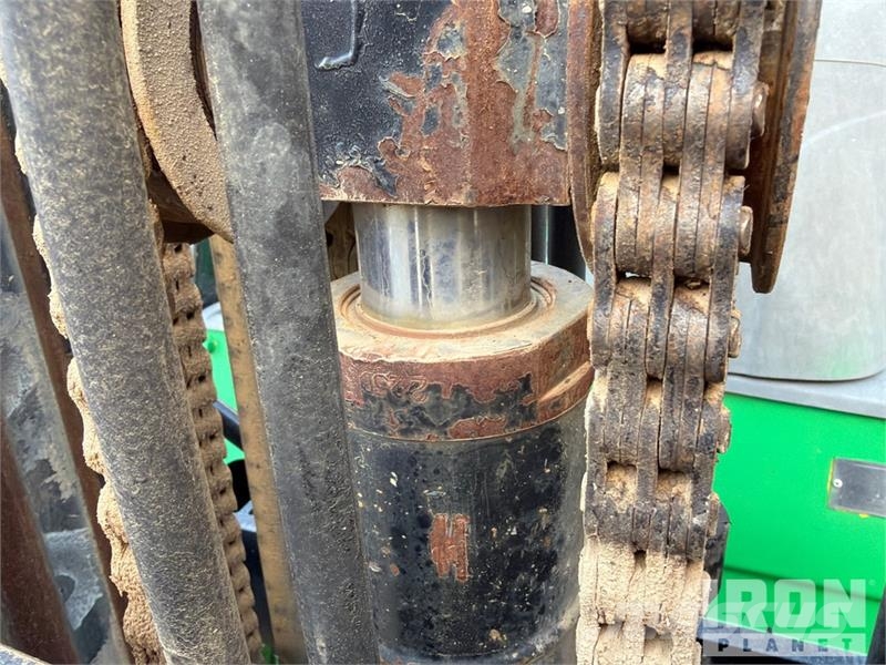 Hyundai 25L-7A 3340 lb Cushion Tire Forklift (Inoperable) Autokrāvēji - citi