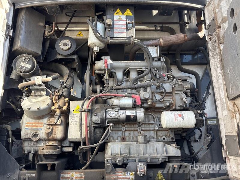 Hyundai 48 ft x 102 in T/A Refrigerated Trailer 冷凍冷蔵トレーラー