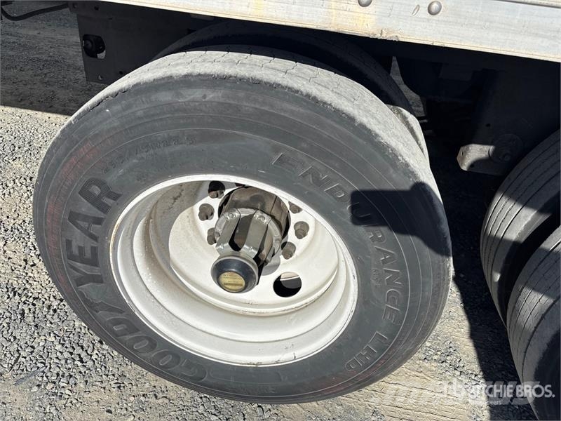 Hyundai 48 ft x 102 in T/A Refrigerated Trailer 冷凍冷蔵トレーラー