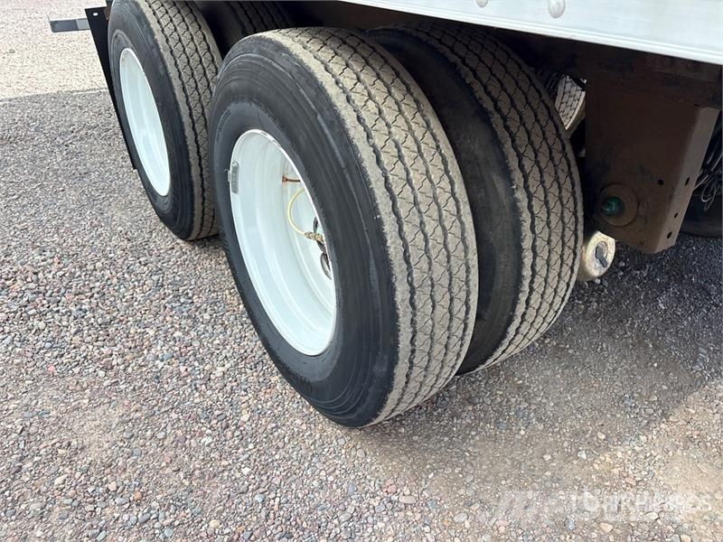 Hyundai 53 ft x 102 in T/A Van Trailer Причепи-фургони